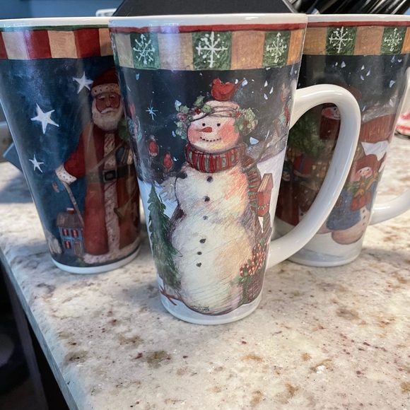Set of 4 tall Christmas mugs - Picture 2 of 4